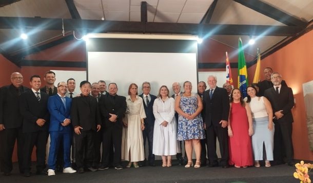 Secretários assumem  pastas em evento
